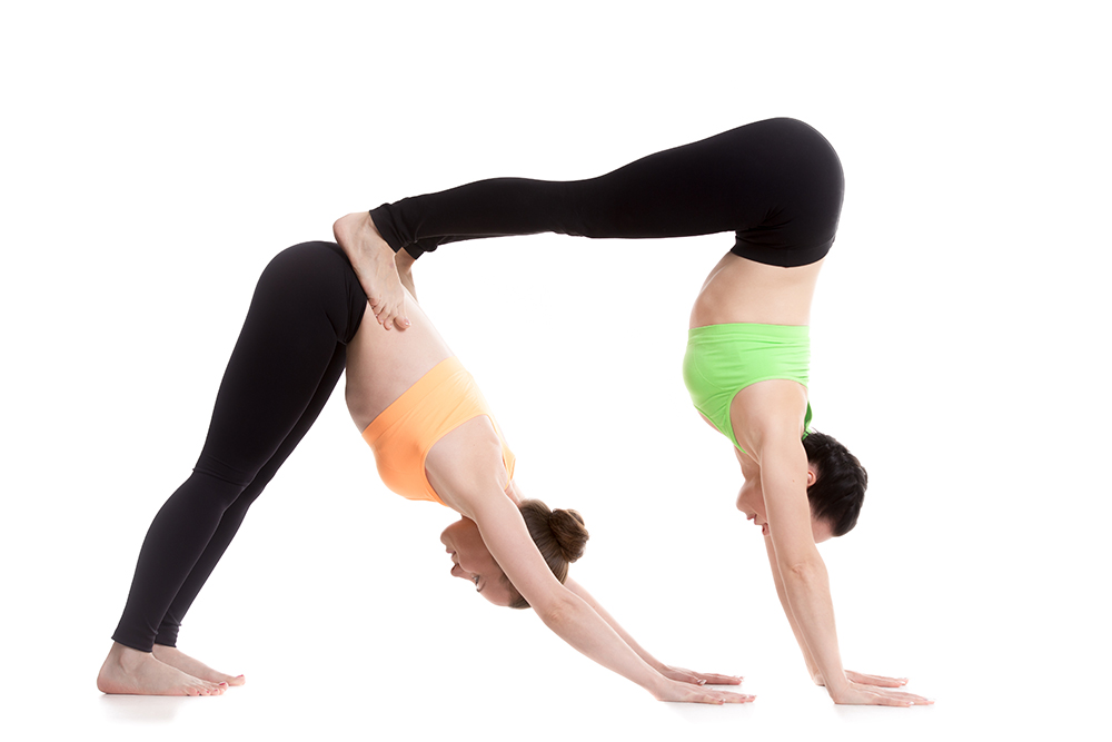 33 Couples Yoga Poses to Take Your Relationship to the Next Level |  RunRepeat